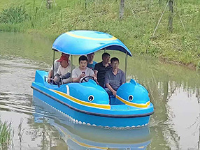 湖北乐嘉游艇有限公司、湖北乐嘉、乐嘉游艇公司、乐嘉游艇、路亚艇、脚踏船、电动船、快艇、画舫、防汛冲锋舟、手划船、网红簸箕船、浮动浮台码头系列、碰碰船、碰碰车系列、船外机系列、船艇装备配件、